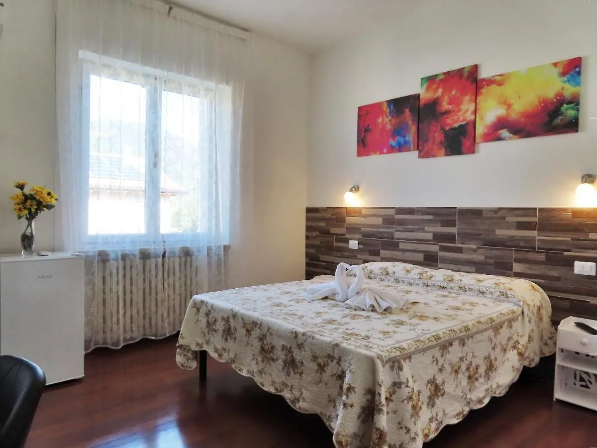 B&B La Magnolia Caprino Veronese 0*,