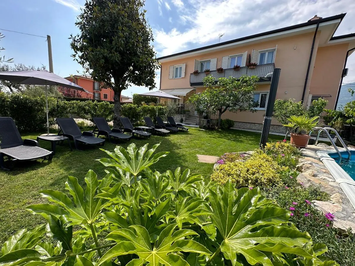 B&B La Magnolia Caprino Veronese Italy